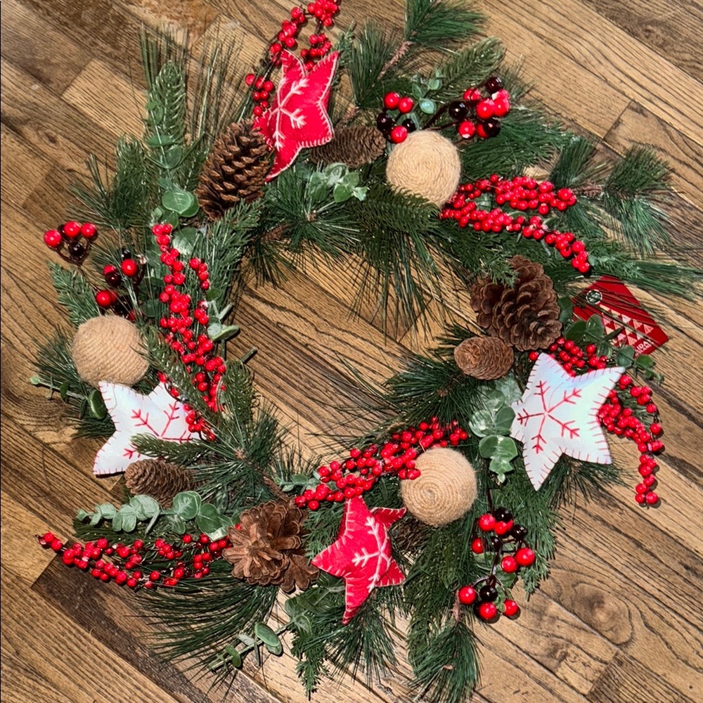 NWT Festive  Farmhouse Holiday Wreath